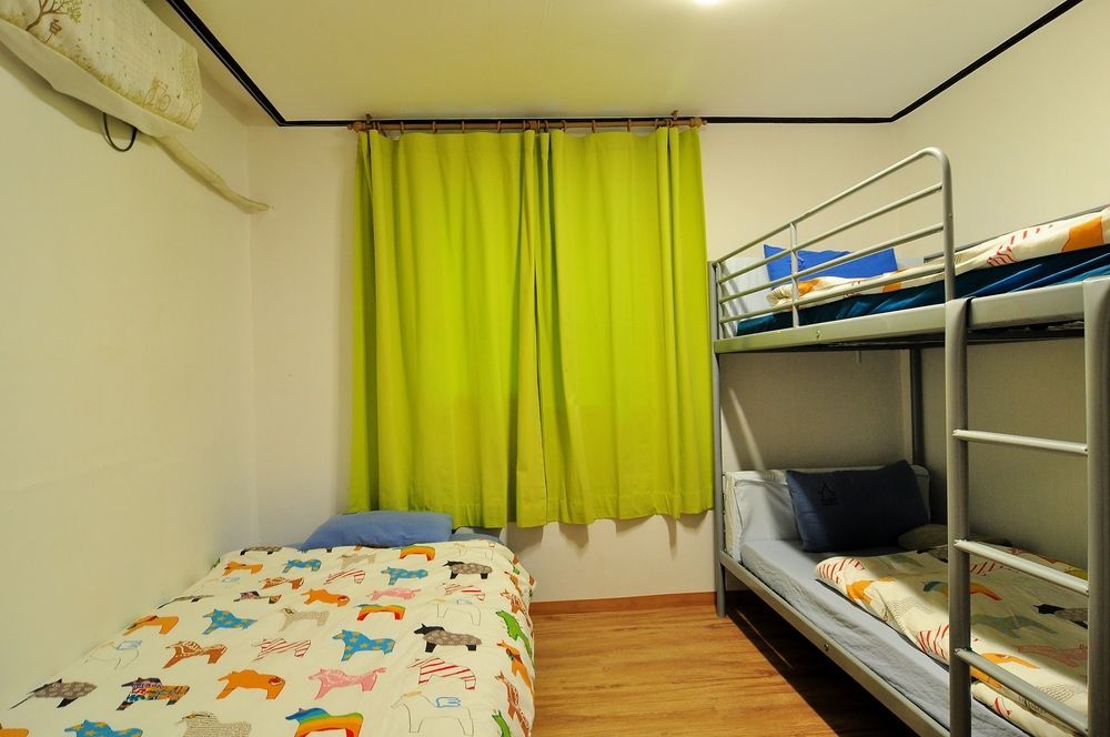 Backpackers Inside Hostel Seoul Bagian luar foto
