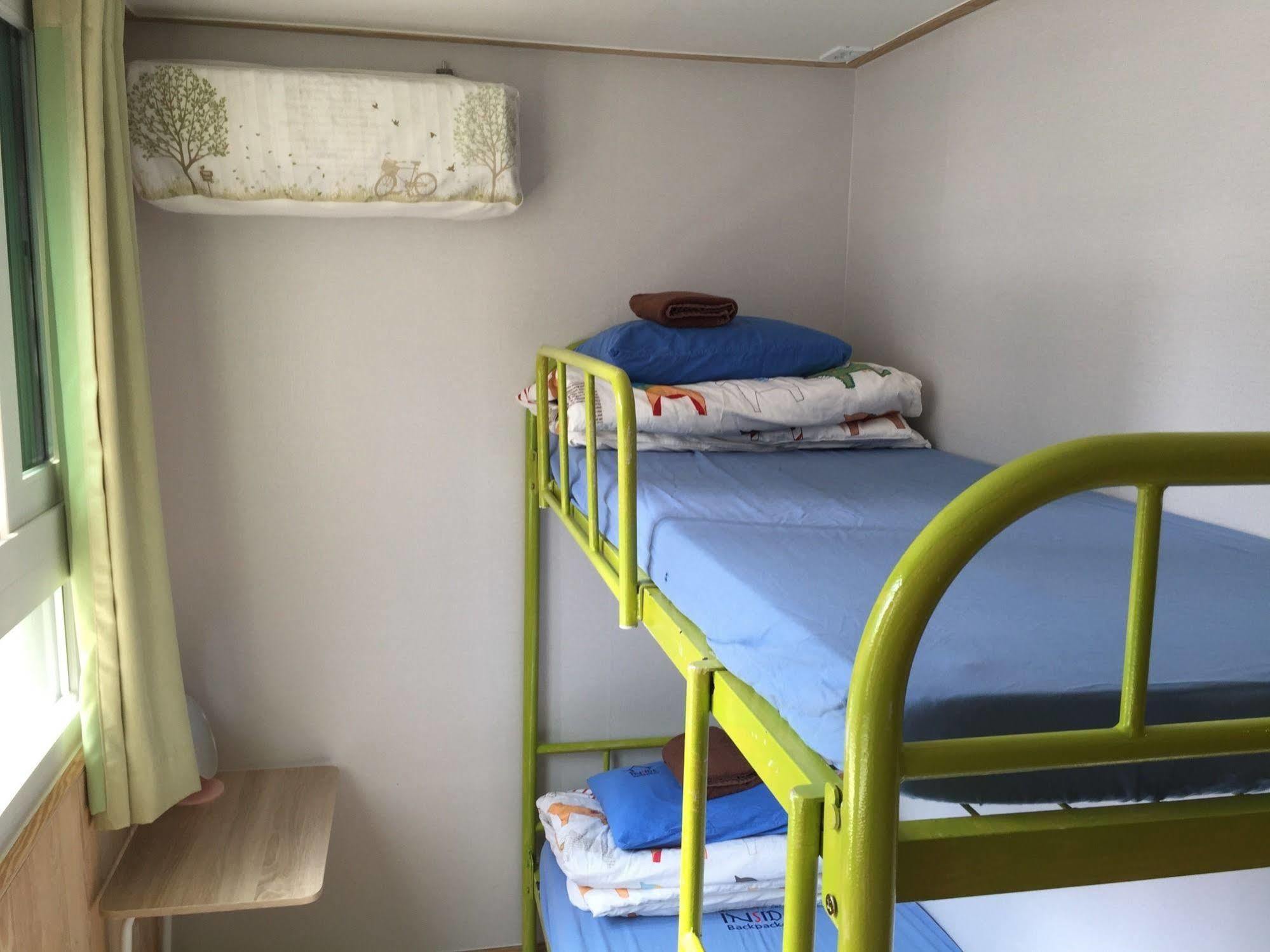 Backpackers Inside Hostel Seoul Bagian luar foto