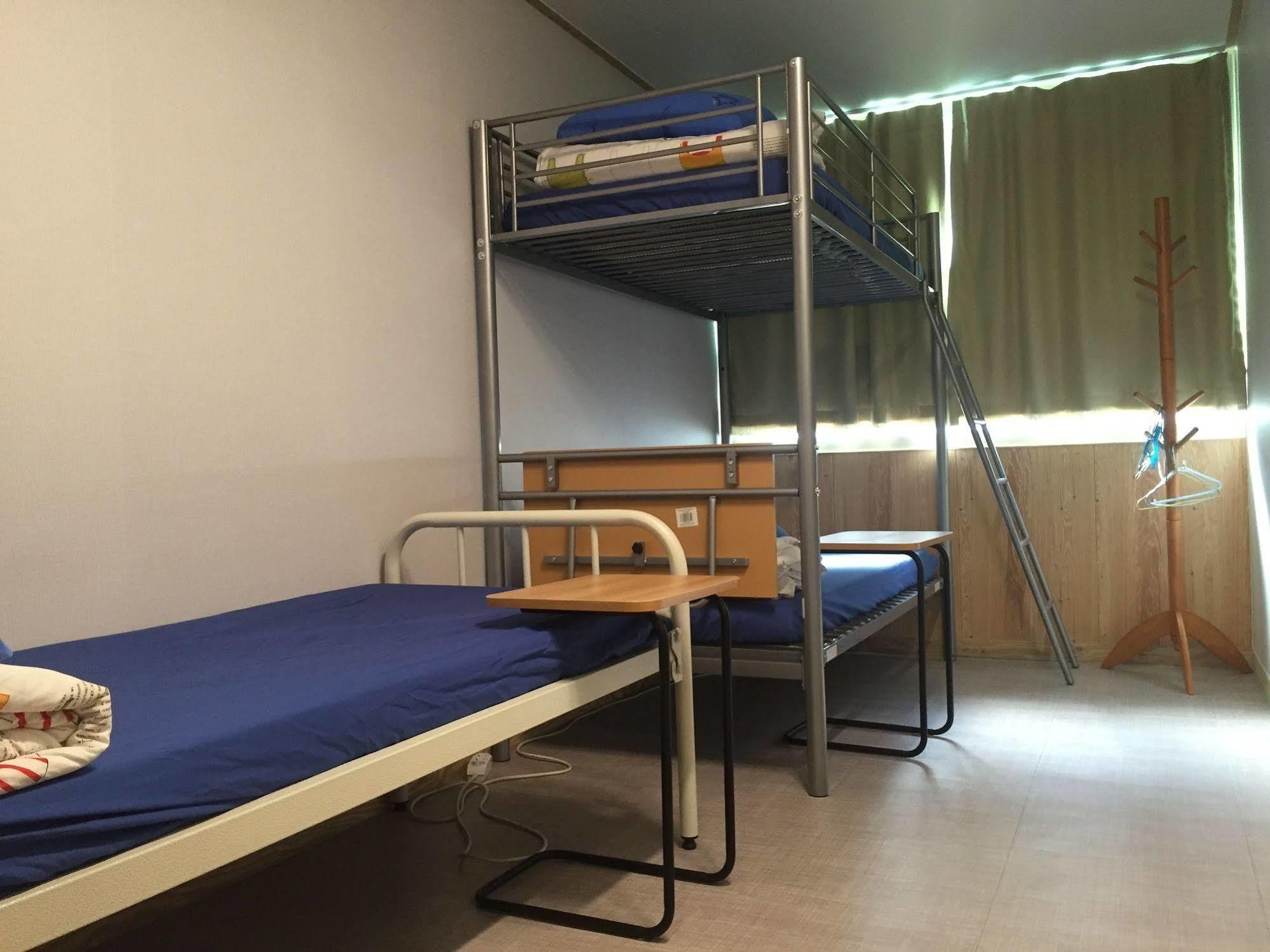 Backpackers Inside Hostel Seoul Bagian luar foto